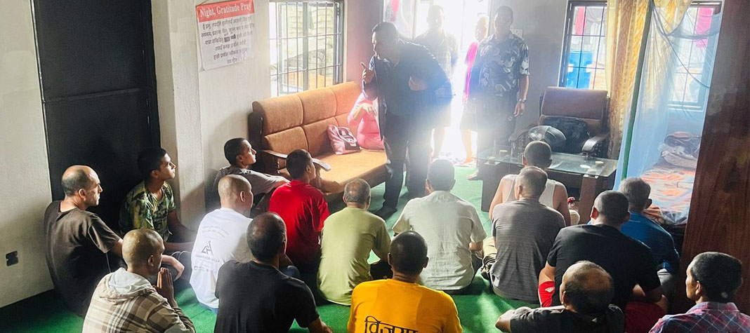 Progressive foundations visitng counselor delivering speech on Behavior Therapy.